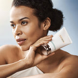 la mer The Essence Foaming Cleanser model  gesicht haut