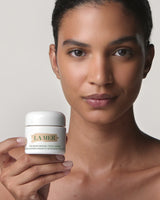 la mer The Moisturizing Fresh Cream model